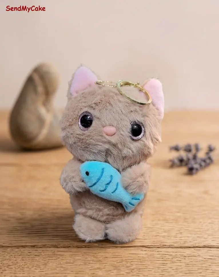 Small Premium Plush Cat Key Ring Holding Blue Fish – Trending Aesthetic Charm